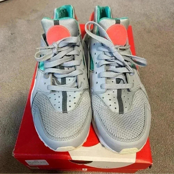 Nike air Huaraches men’s size 11